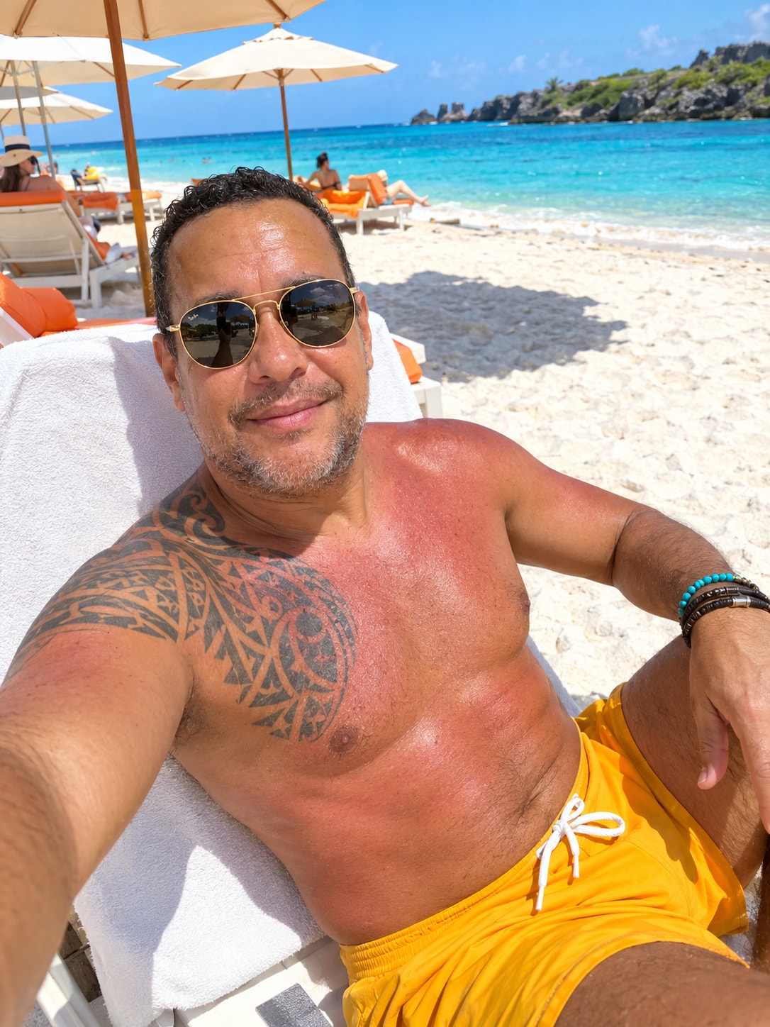 Sun-Kissed Tropical Beach Portrait 生成效果示例